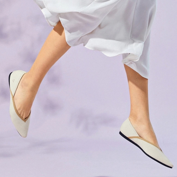 Eco-Friendly! Vivaia Pointed Toe V-Cut Flats - Picture 3 of 13